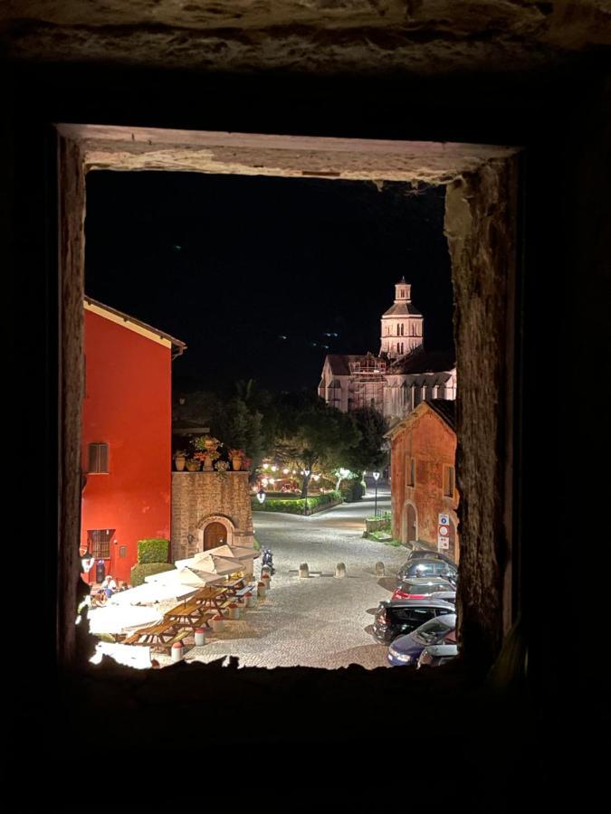 Alloggio La Torre Fossanova Priverno Экстерьер фото